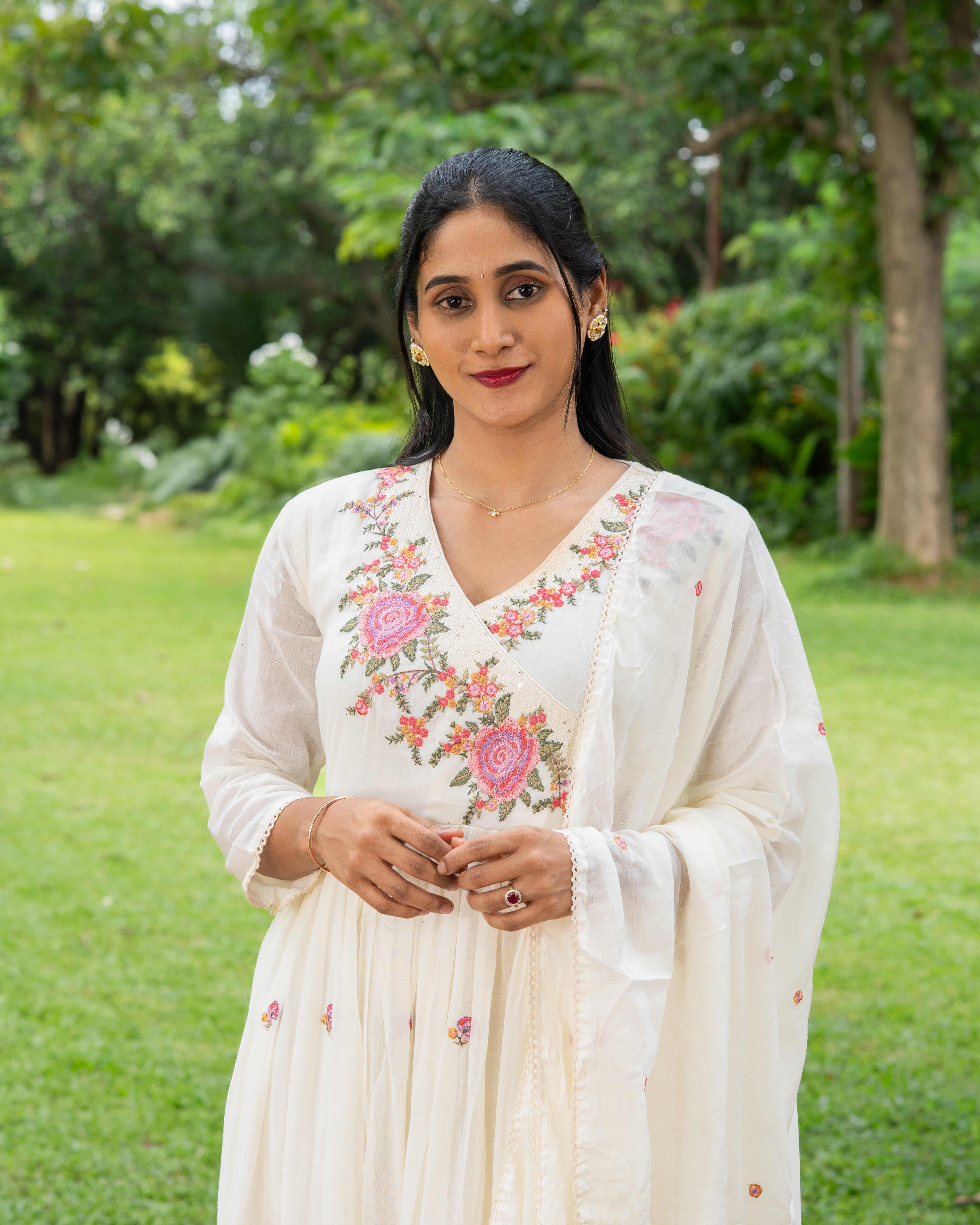 Floral Hand-Embroidered Mul Cotton Three-Piece Set