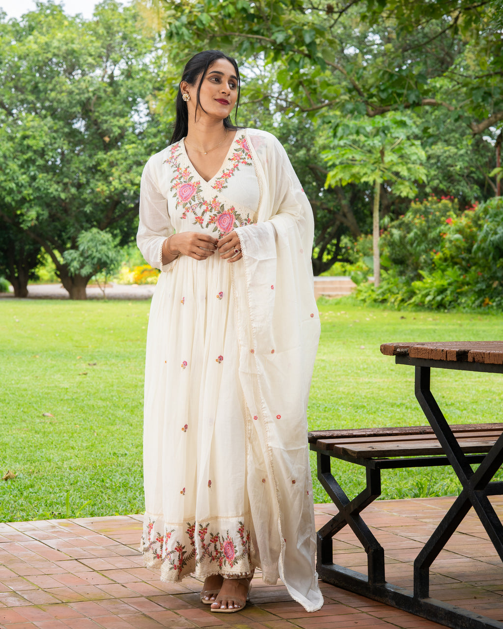 Floral Hand-Embroidered Mul Cotton Three-Piece Set