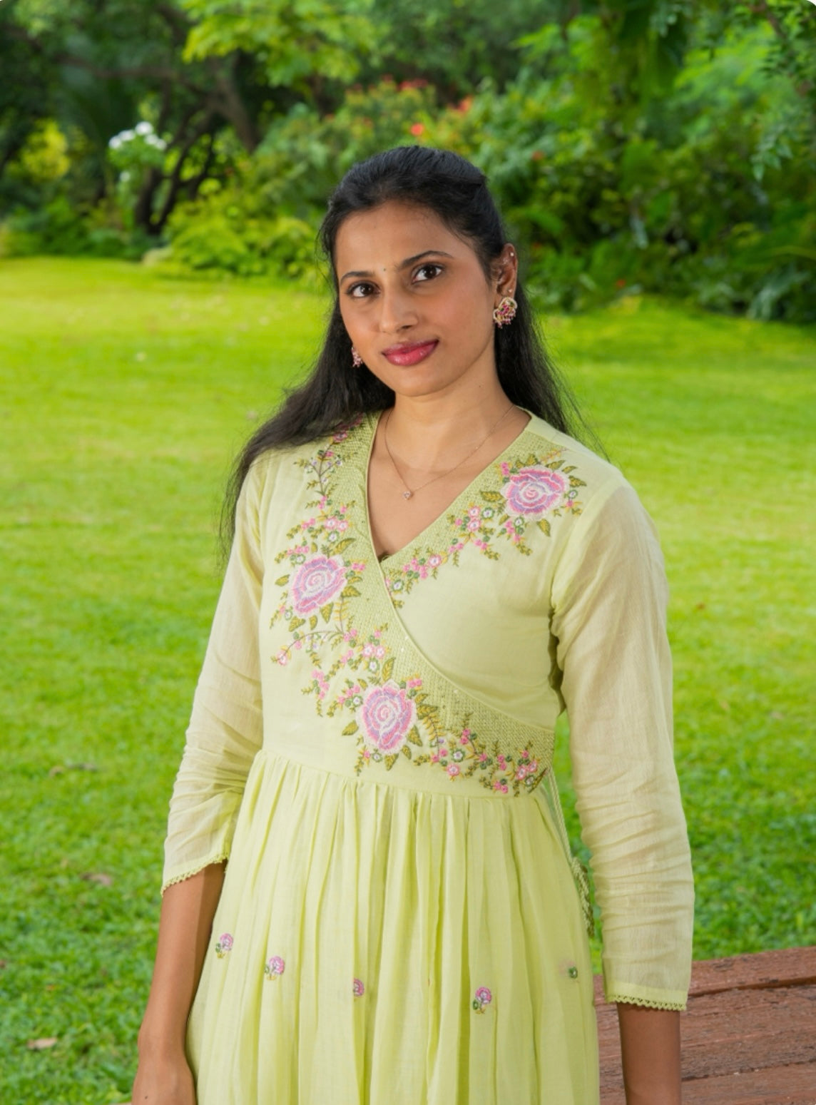 Floral Hand-Embroidered Mul Cotton Three-Piece Set